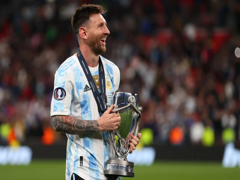 Cầu thủ có nhiều danh hiệu cá nhân nhất: Lionel Messi (Argentina) – 14 giải thưởng